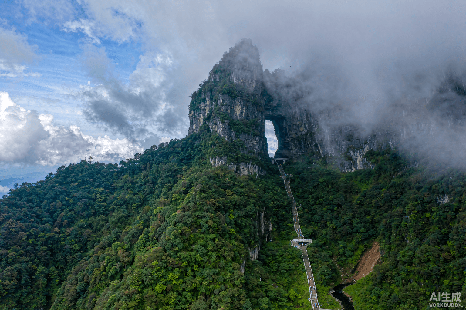 Tianmen Mountain and the 999 steps in Zhangjiajie
